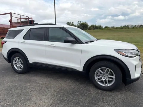 Another view of 2027 Ford Explorer Active for sale in Maryville, MO at Tri-State Ford
