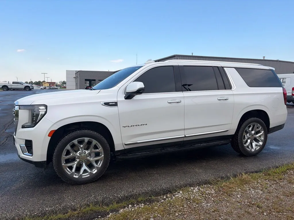 White 2024 GMC Yukon XL SLT for sale in Maryville, MO