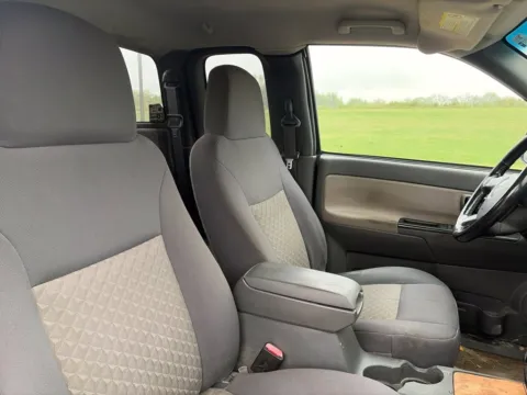 More photos of 2005 GMC Canyon SLE at Tri-State Ford, MO