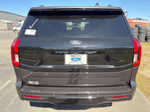 More photos of 2027 Ford Expedition Max Platinum at Tri-State Ford, MO