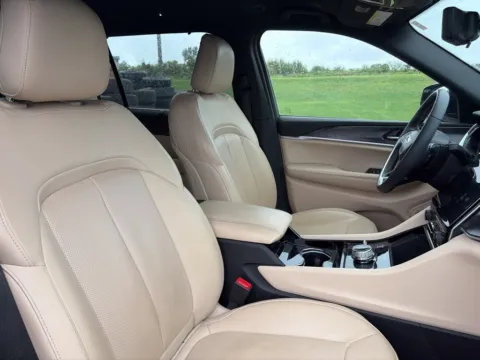 More photos of 2023 Jeep Grand Cherokee L Limited at Tri-State Ford, MO