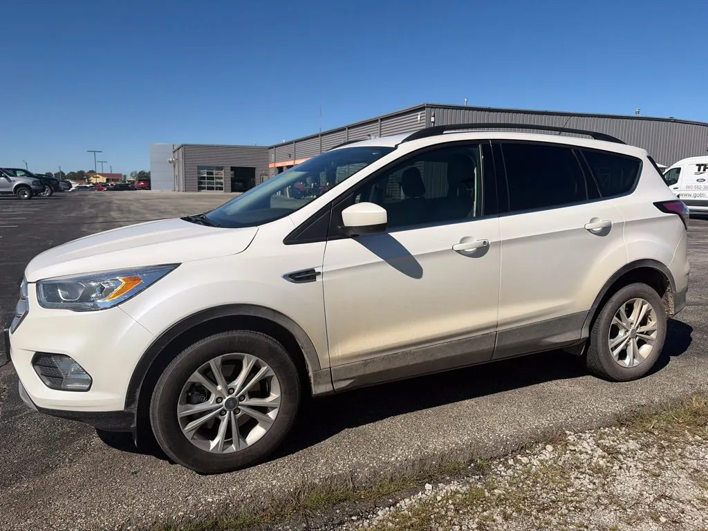 White 2018 Ford Escape SEL for sale in Maryville, MO