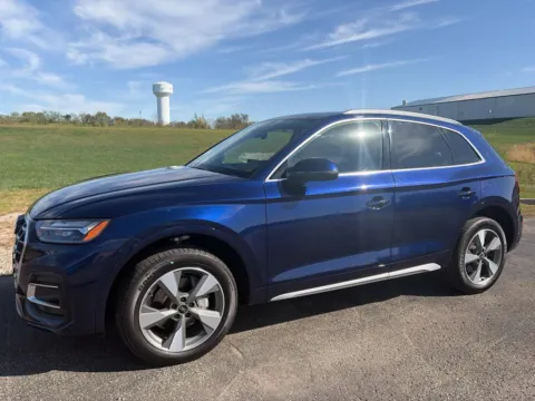 Blue 2024 Audi Q5 40 Premium Plus for sale in Maryville, MO