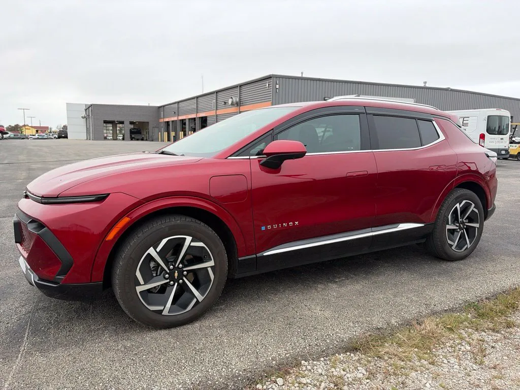 2025 Chevrolet Equinox EV LT