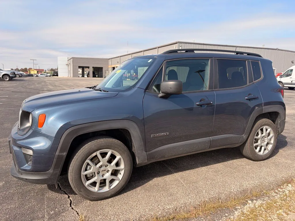 Blue 2022 Jeep Renegade Latitude for sale in Maryville, MO