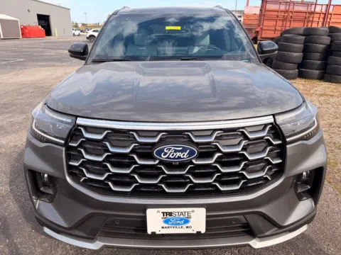 Photos of 2027 Ford Explorer Platinum for sale in Maryville, MO at Tri-State Ford