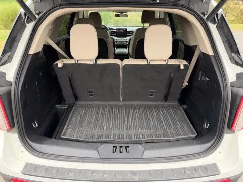 More photos of 2023 Ford Explorer XLT at Tri-State Ford, MO