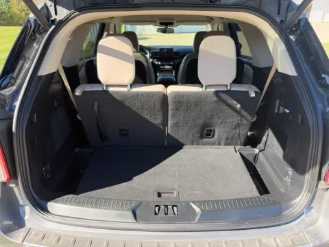 More photos of 2022 Ford Explorer Limited at Tri-State Ford, MO