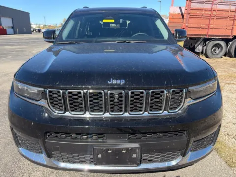Black 2023 Jeep Grand Cherokee L Limited for sale in Maryville, MO