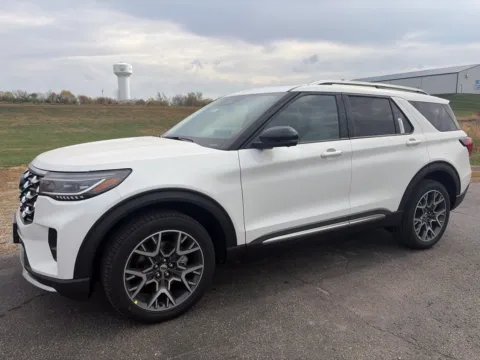 White 2027 Ford Explorer Platinum for sale in Maryville, MO