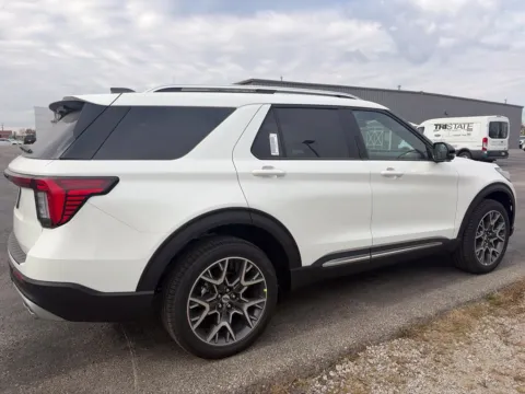 More photos of 2027 Ford Explorer Platinum at Tri-State Ford, MO