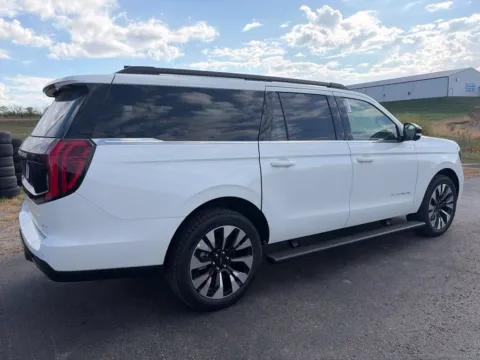 More photos of 2027 Ford Expedition Max Platinum at Tri-State Ford, MO