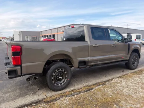 More photos of 2027 Ford F-350SD XLT at Tri-State Ford, MO