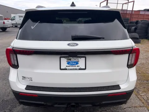 More photos of 2027 Ford Explorer ST-Line at Tri-State Ford, MO