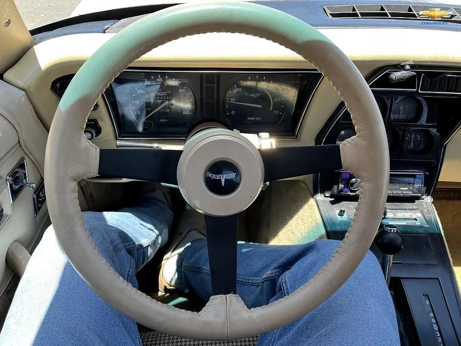 Chevrolet Corvette photo 15