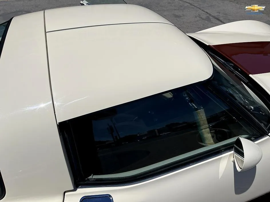 Chevrolet Corvette photo 24