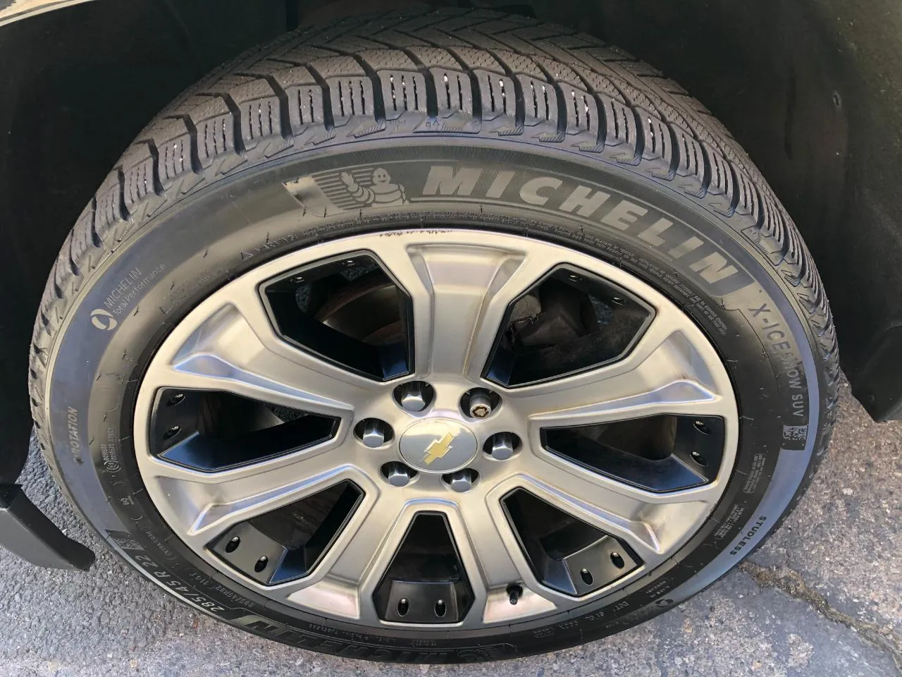 Chevrolet Tahoe photo 12