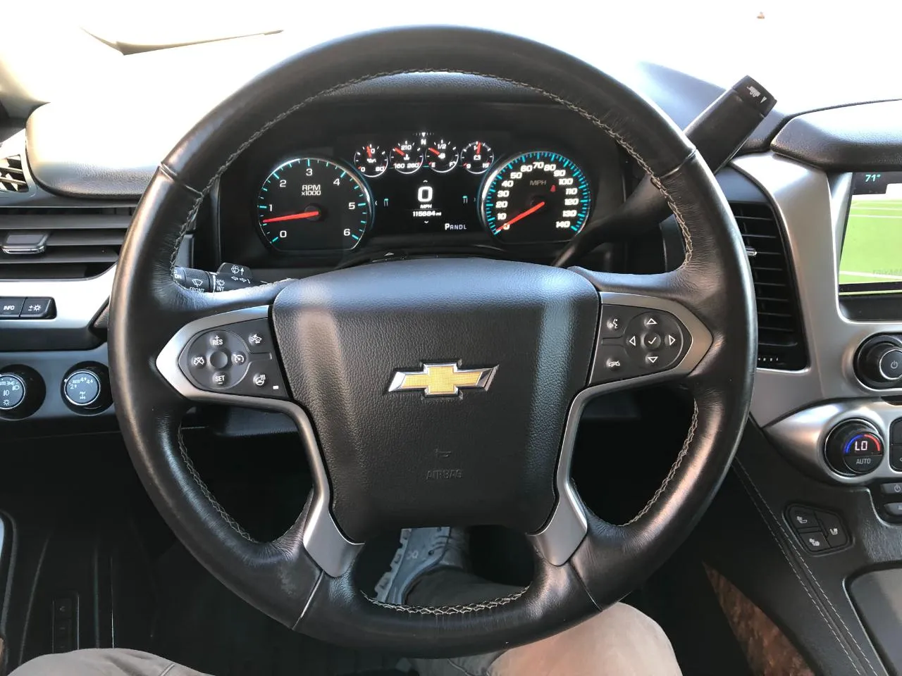Chevrolet Tahoe photo 20