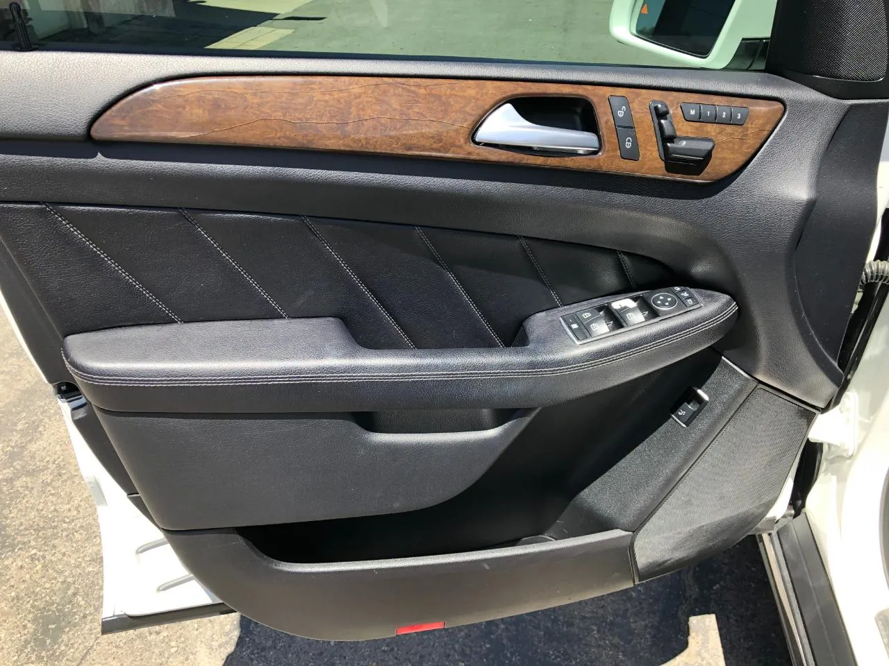 Mercedes-Benz GL-Class photo 18