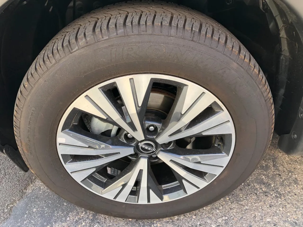 2023 Nissan Rogue SV - Photo 12