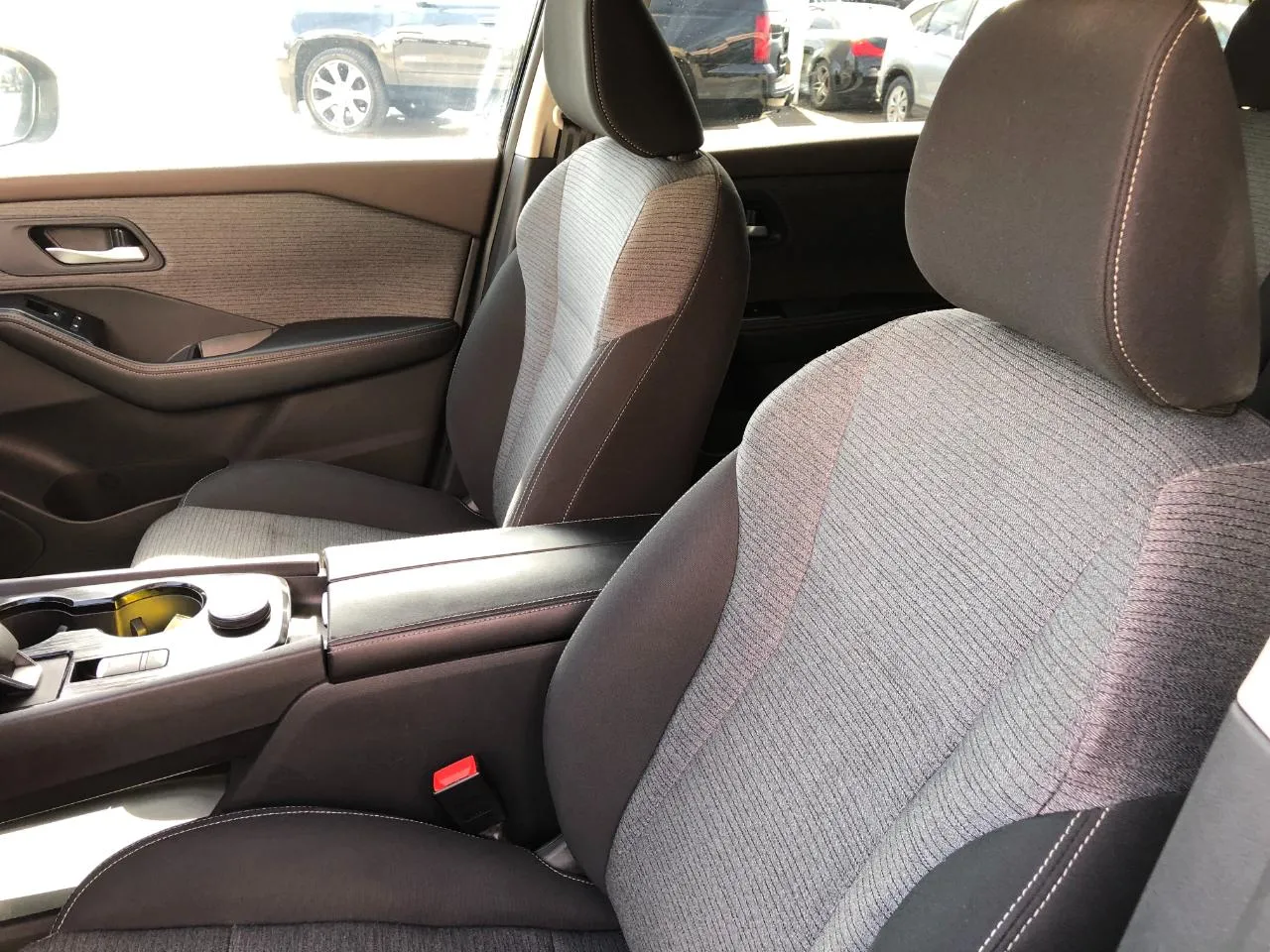 2023 Nissan Rogue SV - Photo 16