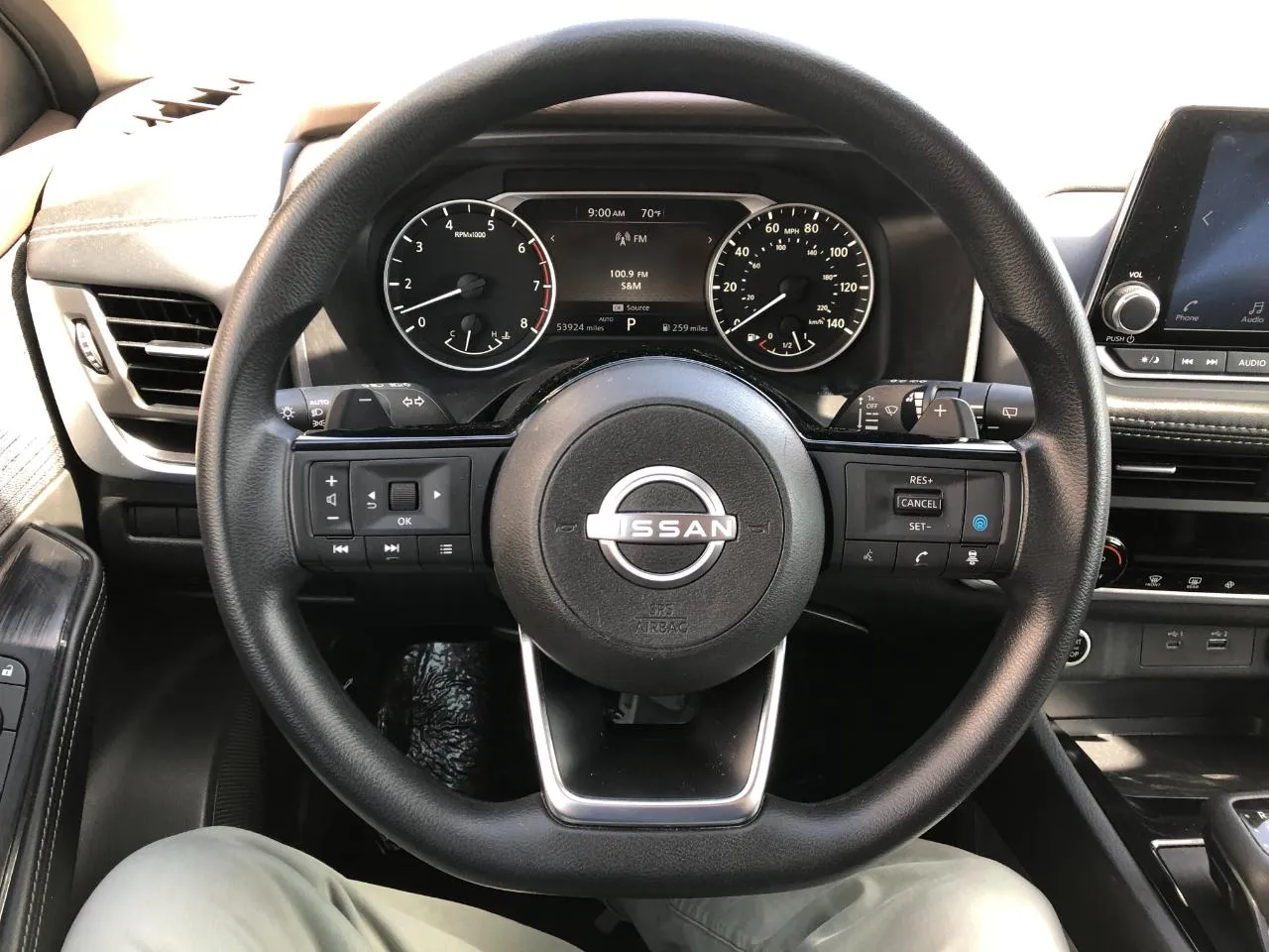 2023 Nissan Rogue SV - Photo 17