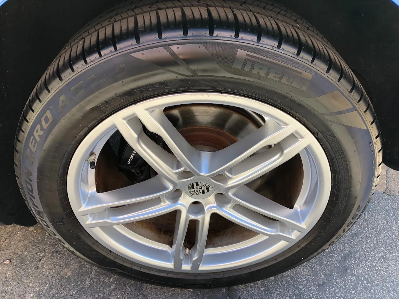 Porsche Macan photo 11