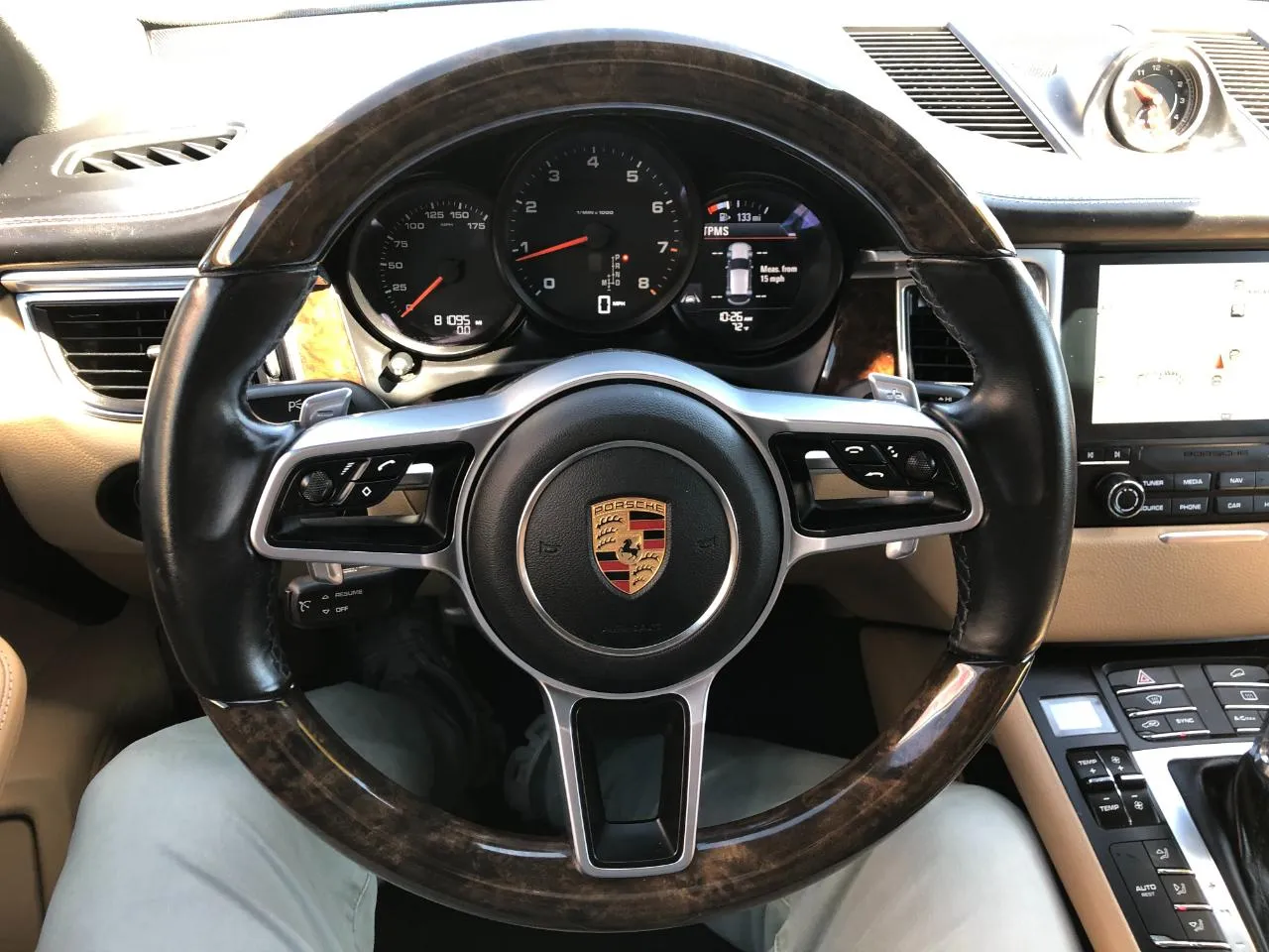 Porsche Macan photo 19