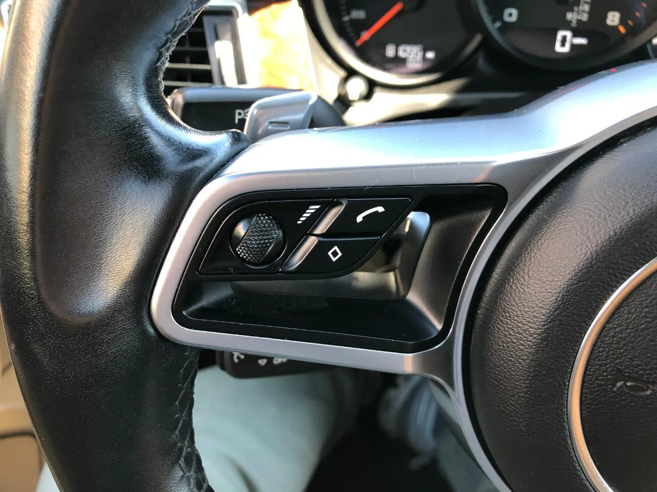 Porsche Macan photo 20