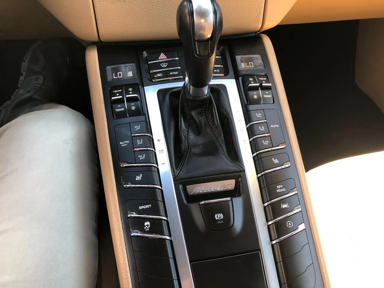 Porsche Macan photo 27