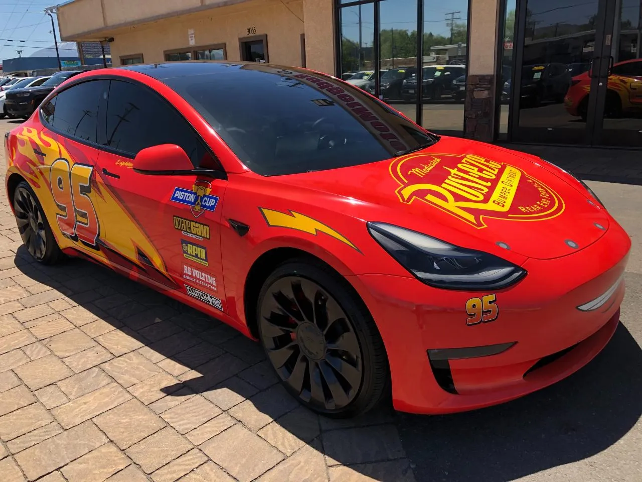 Tesla Model 3 photo 8