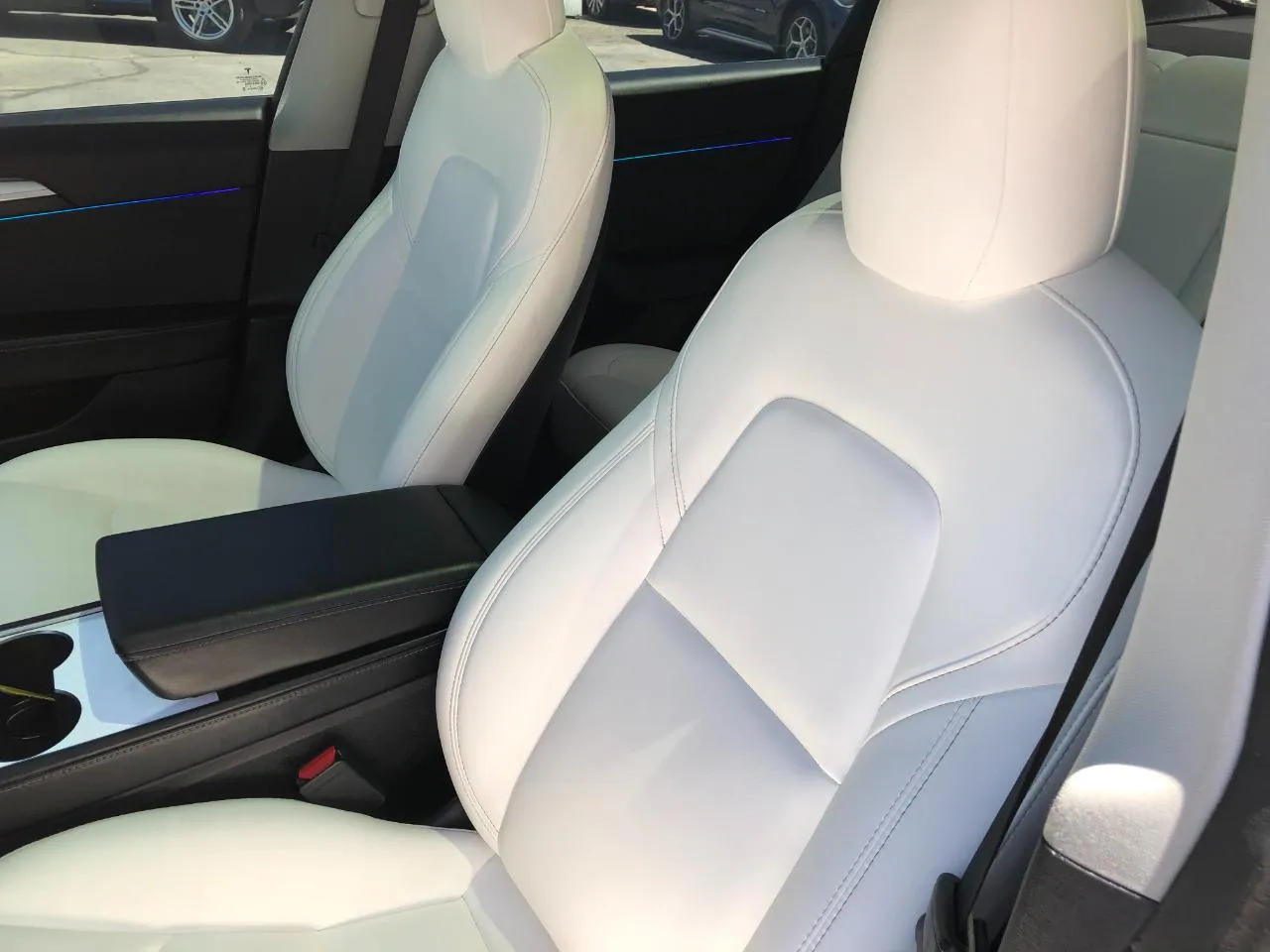 Tesla Model 3 photo 12