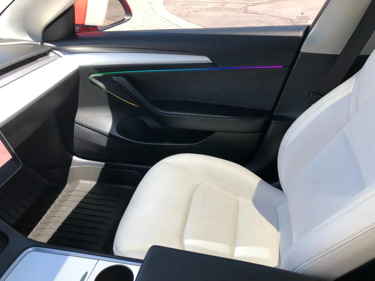 Tesla Model 3 photo 22