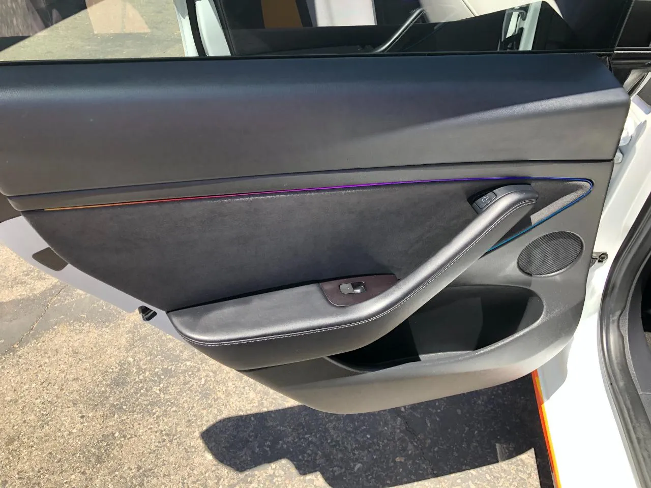 Tesla Model 3 photo 24