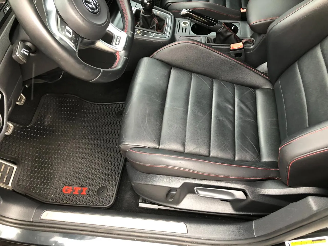 Volkswagen GTI photo 15