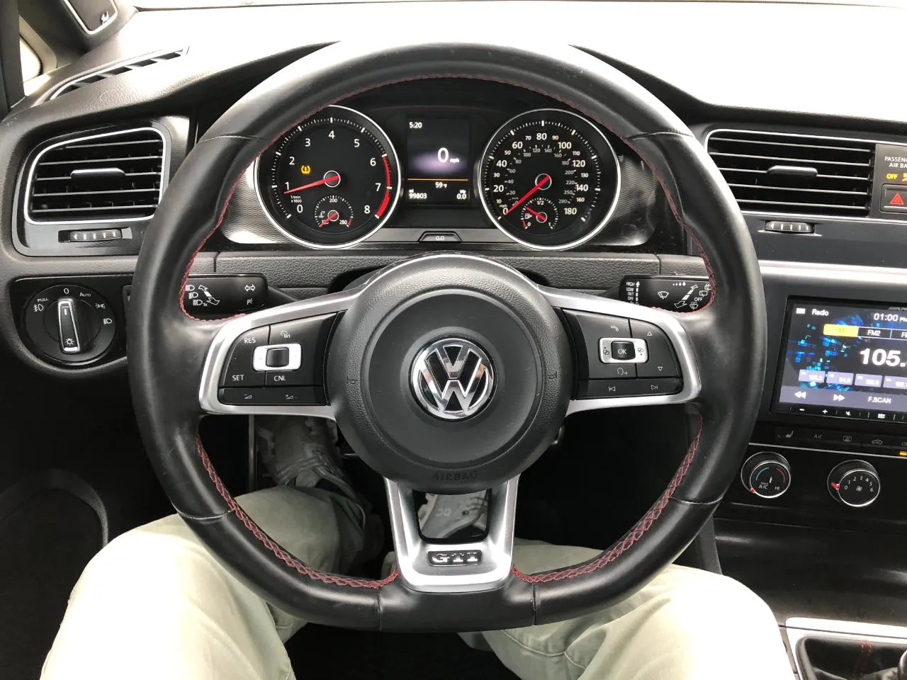 Volkswagen GTI photo 18