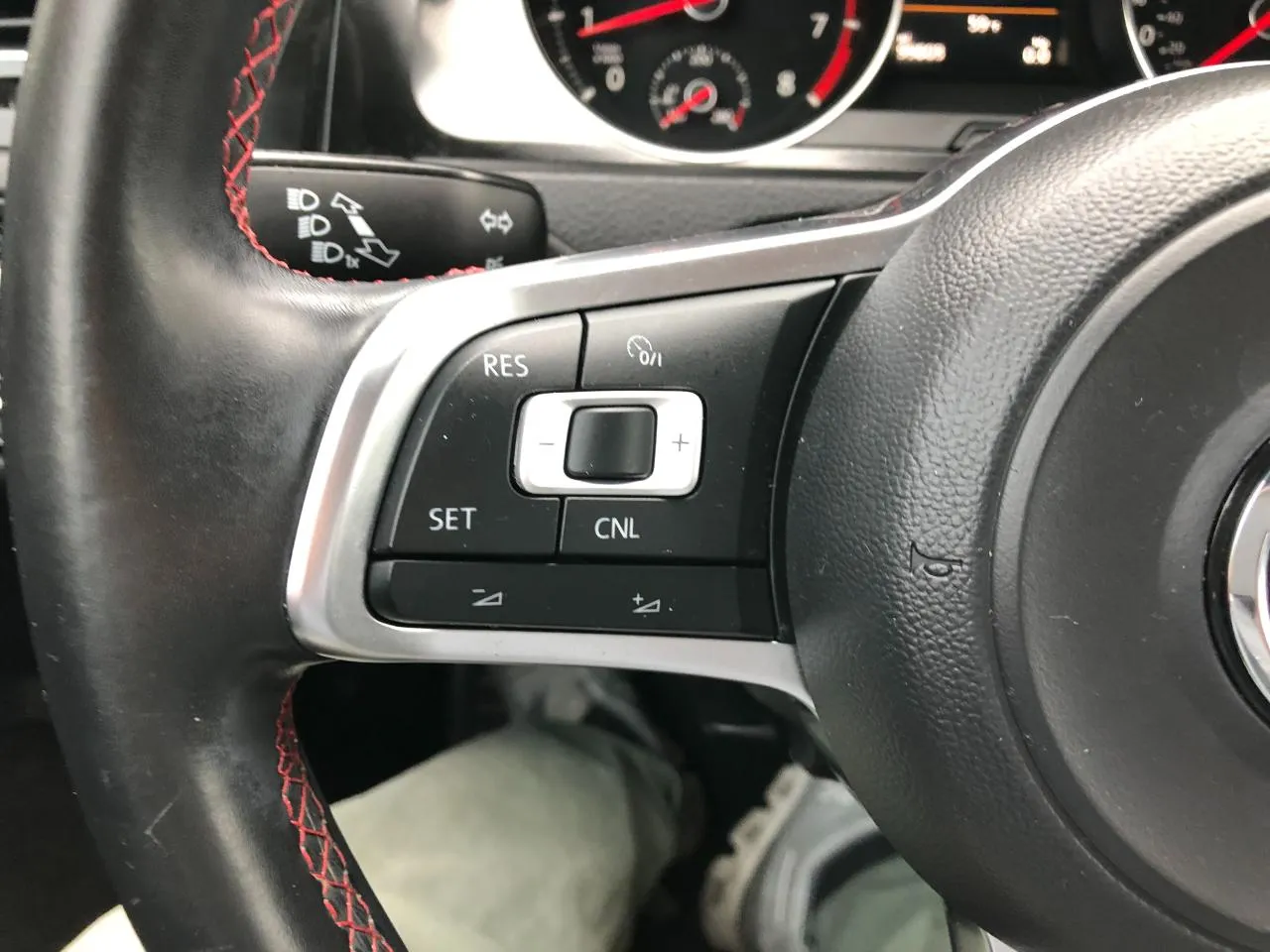 Volkswagen GTI photo 19