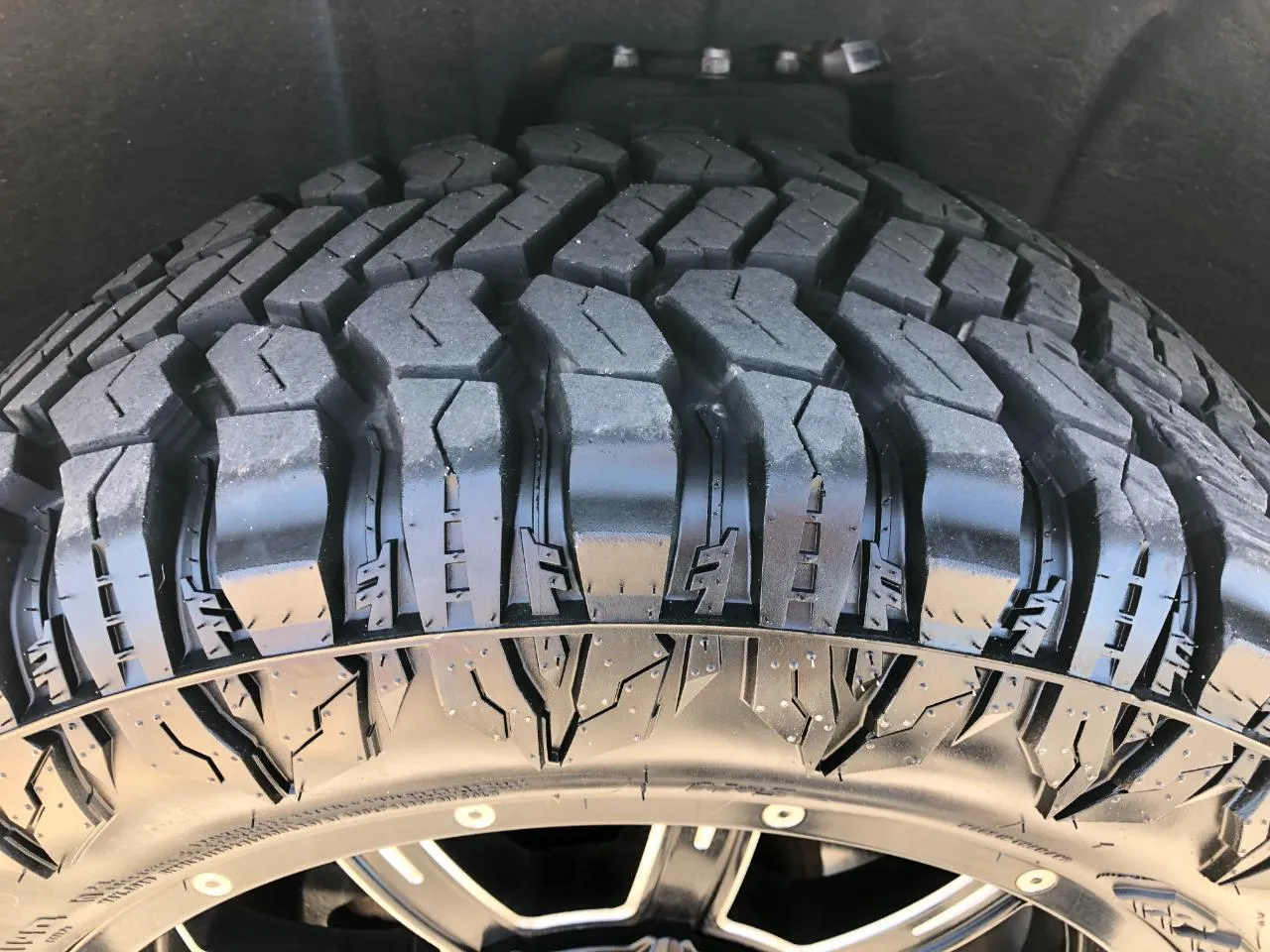 Chevrolet Silverado photo 9
