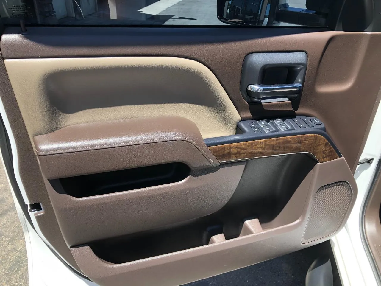 Chevrolet Silverado photo 18