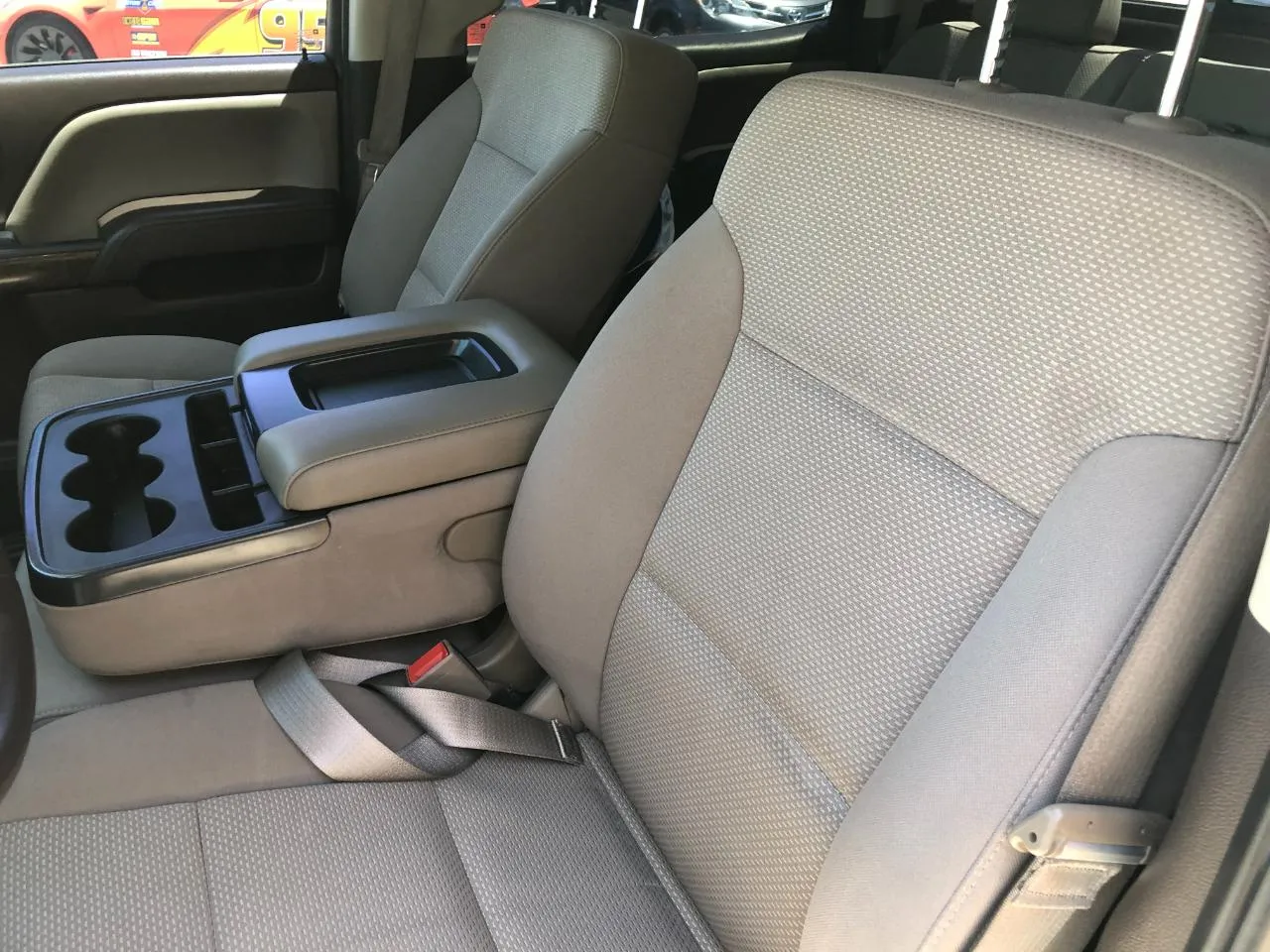 Chevrolet Silverado photo 20