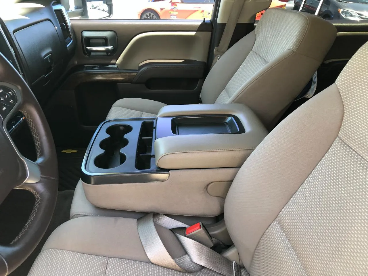 Chevrolet Silverado photo 21