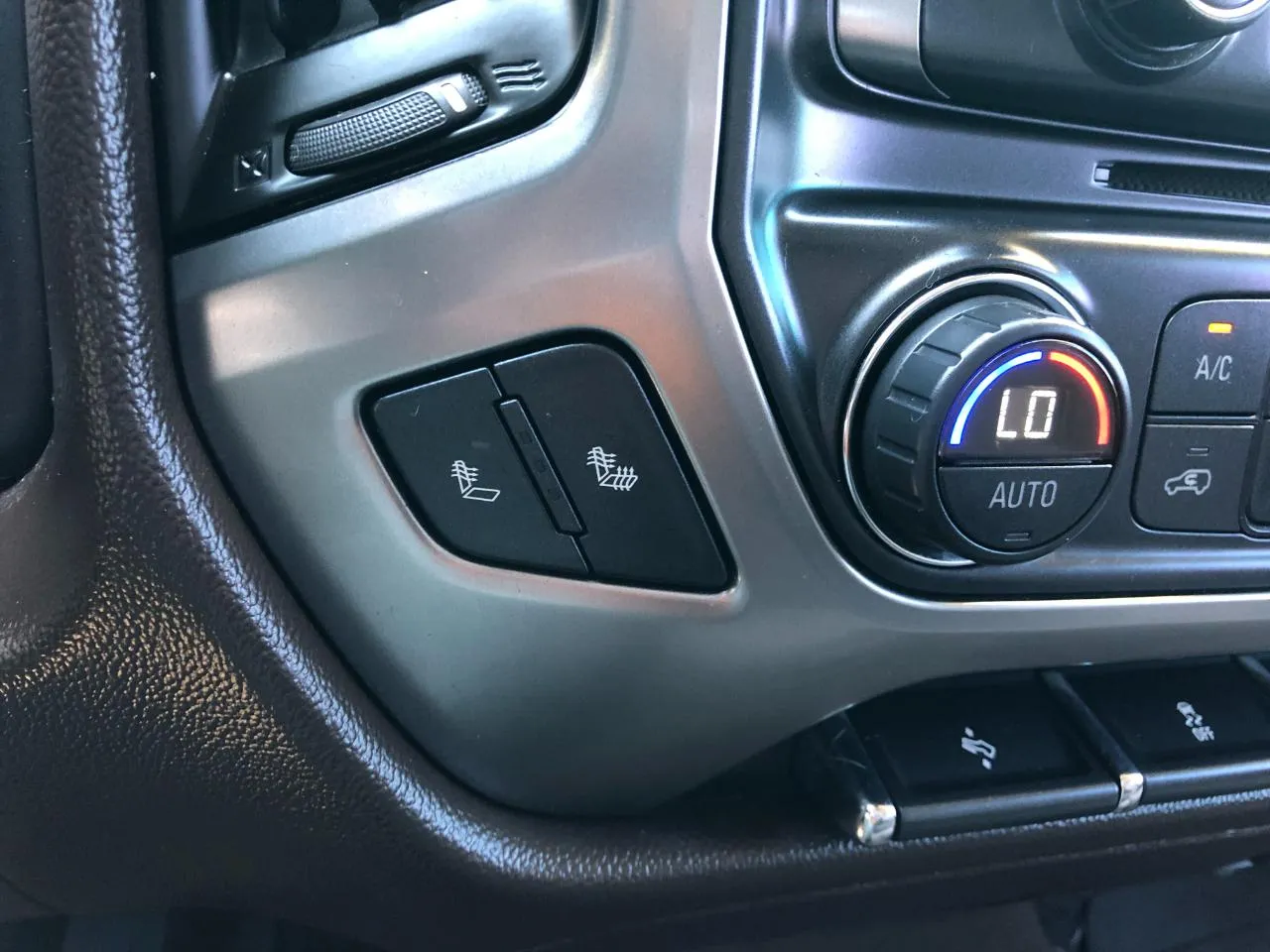Chevrolet Silverado photo 31