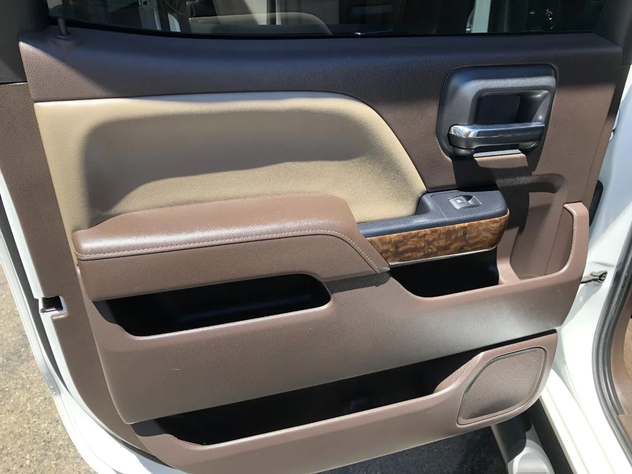 Chevrolet Silverado photo 33