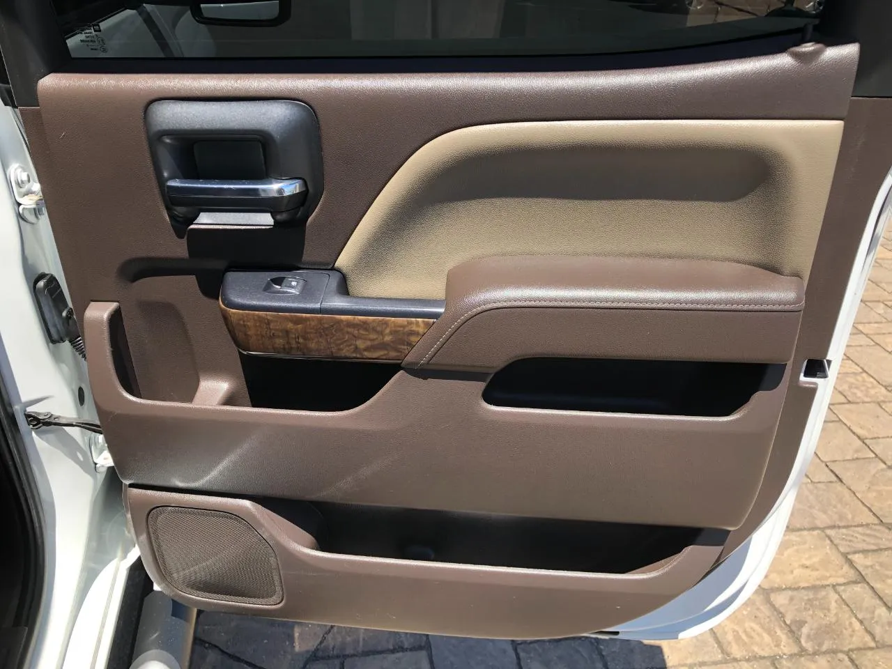 Chevrolet Silverado photo 36