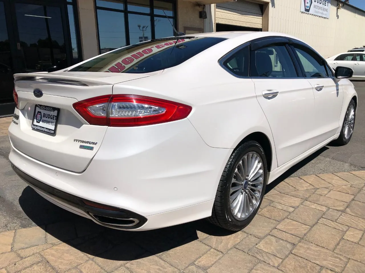 Ford Fusion photo 2