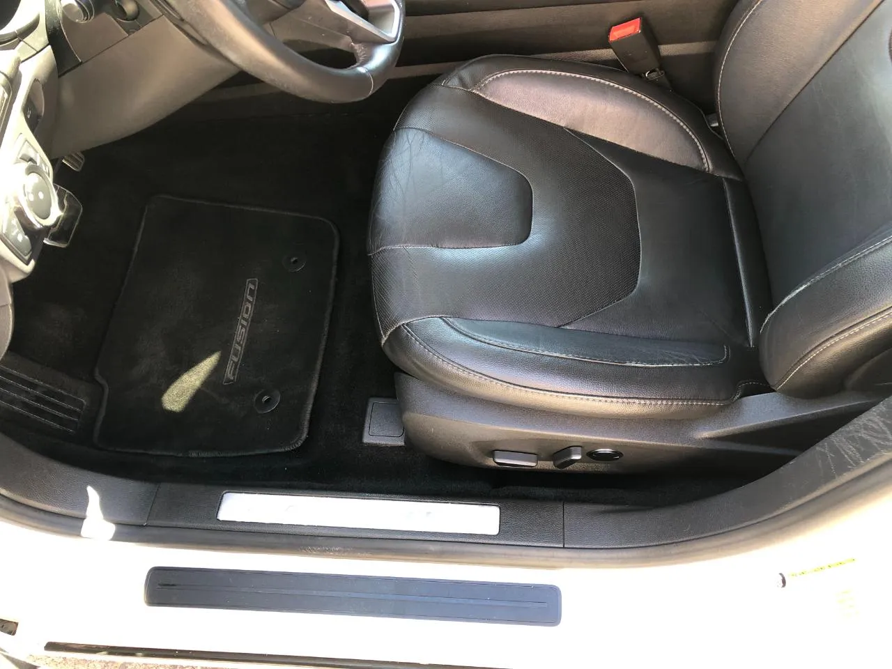 Ford Fusion photo 14