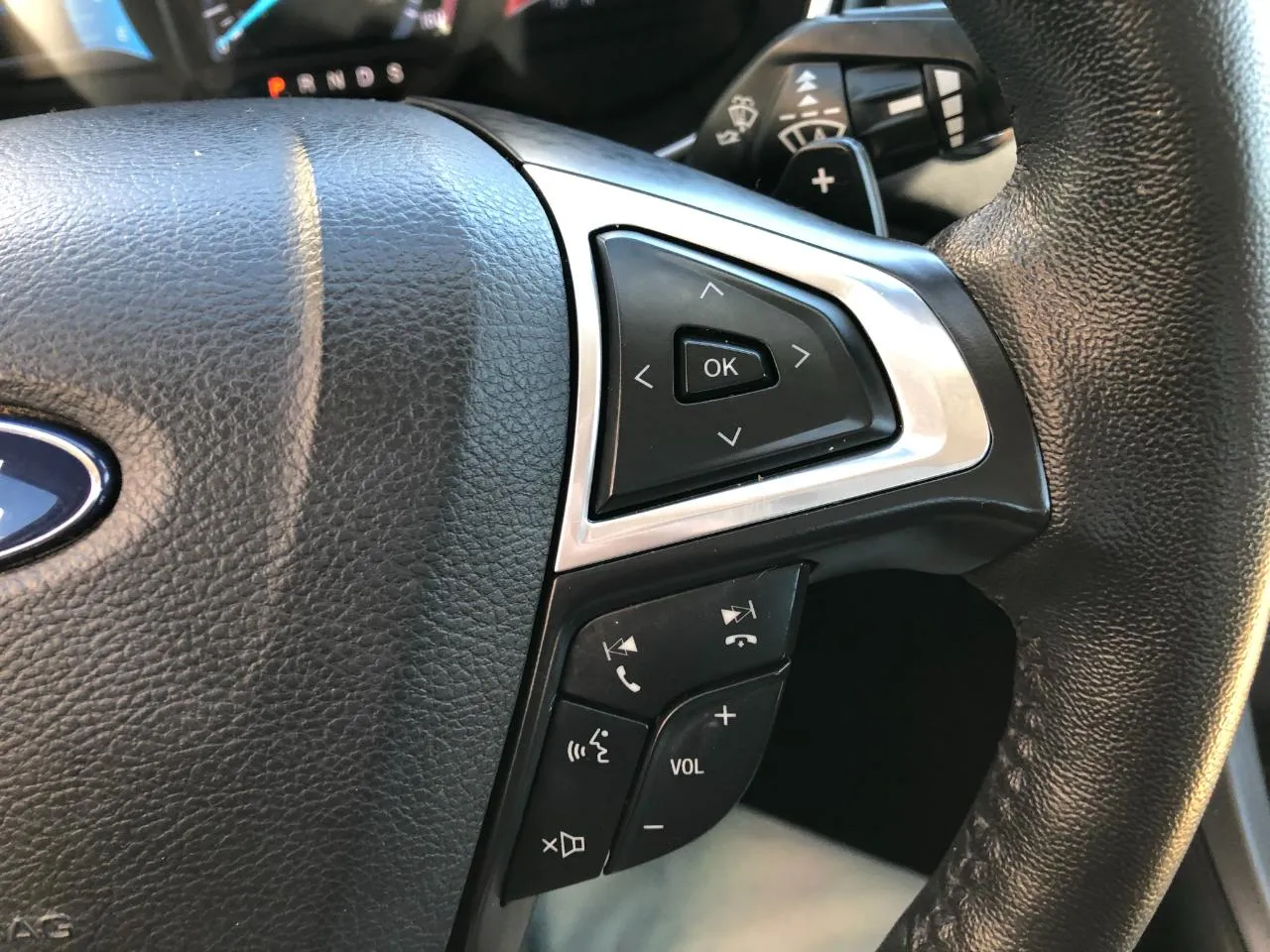 Ford Fusion photo 18