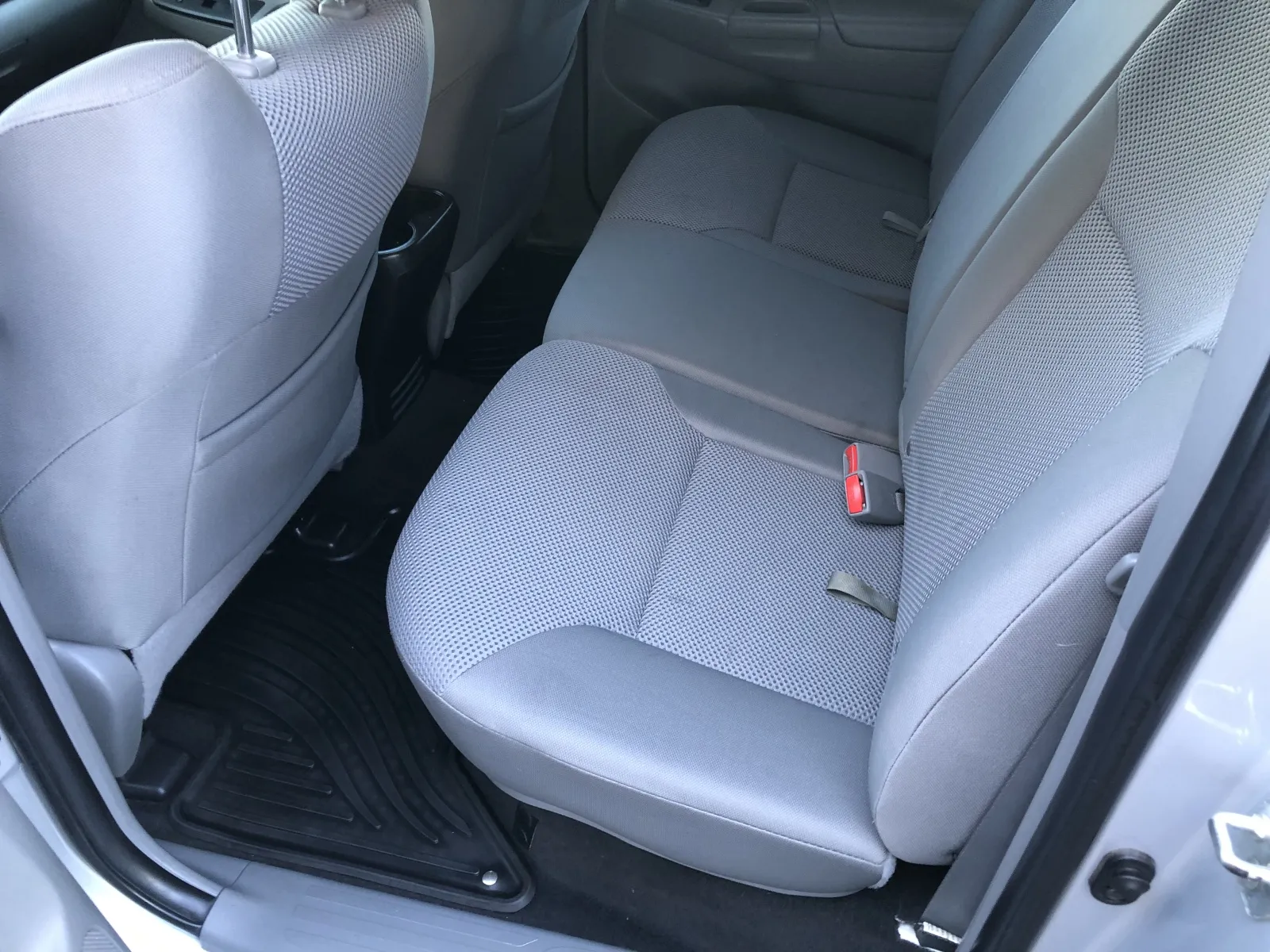 Toyota Tacoma photo 35
