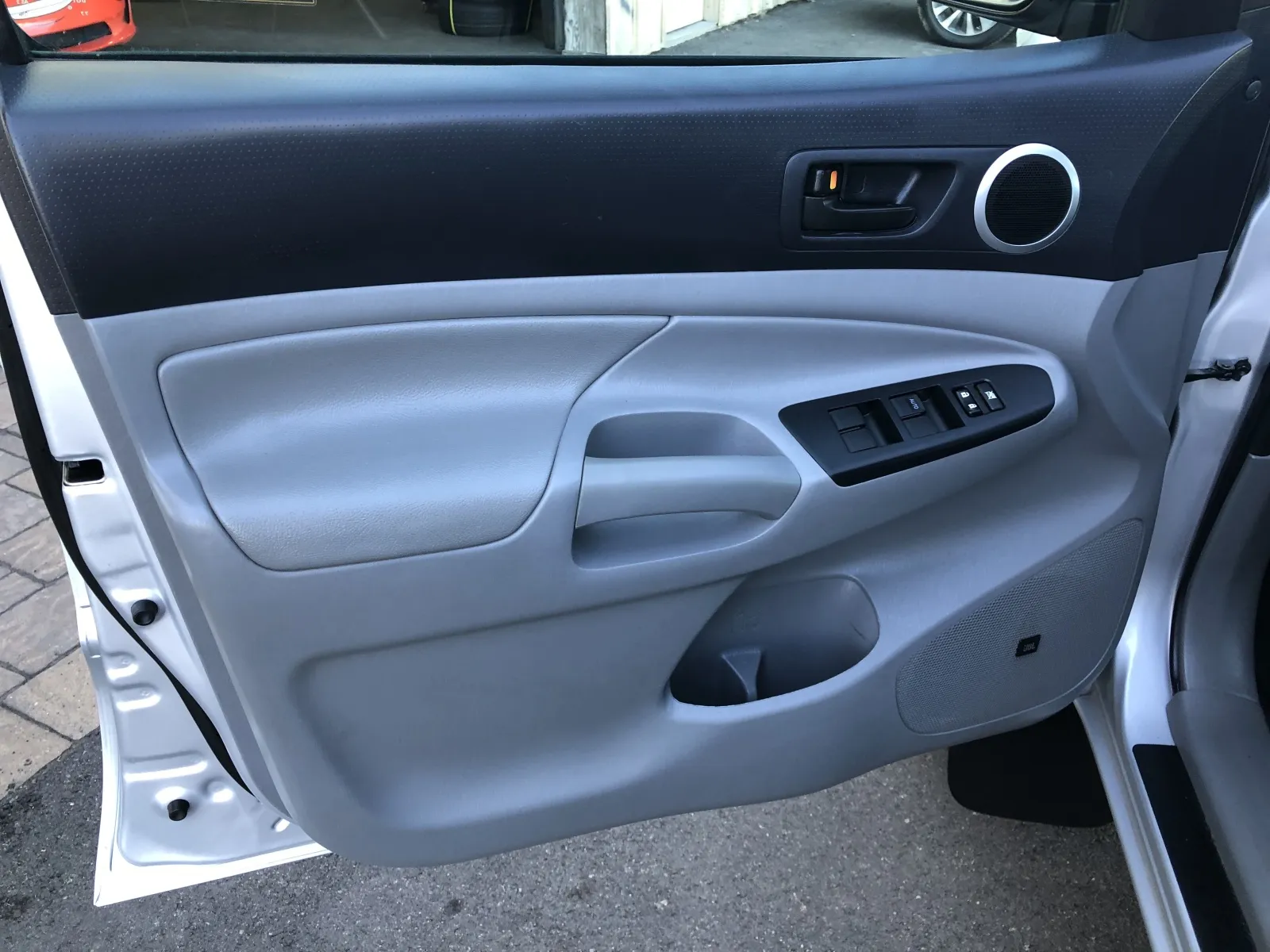 Toyota Tacoma photo 20