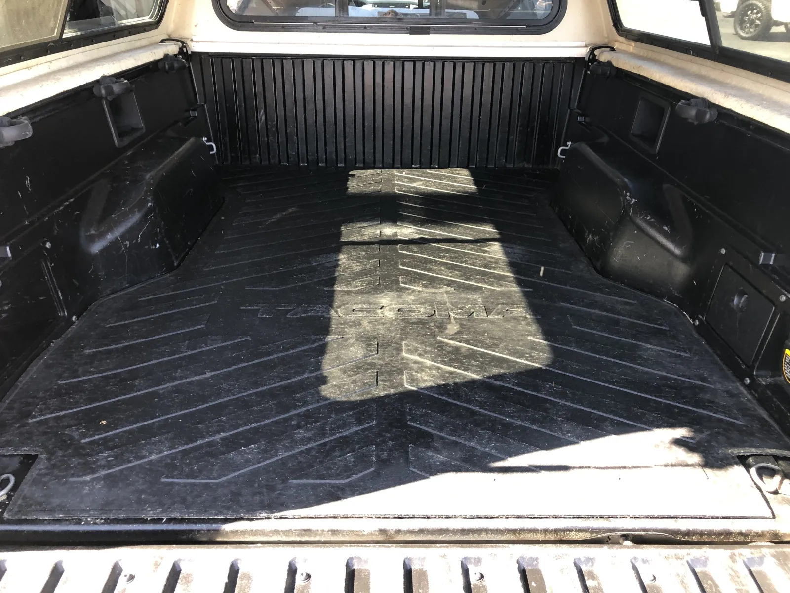 Toyota Tacoma photo 18